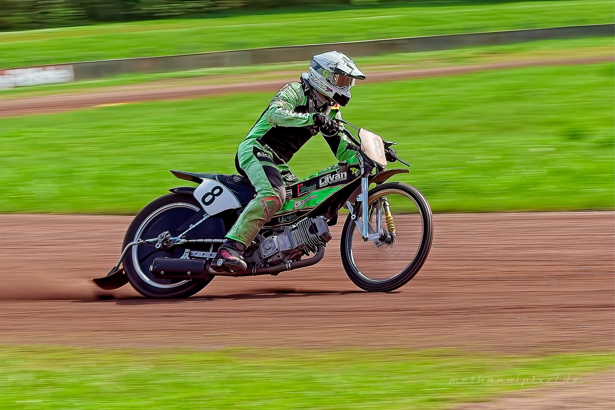 ILCE 7M4   A7405419 2048